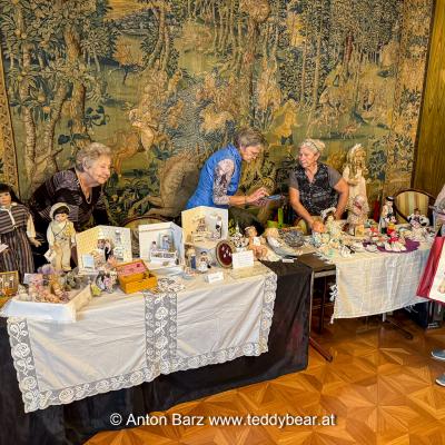 Wien Teddybaeren Puppen Miniaturen Boerse 2023 117