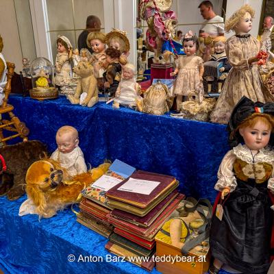 Wien Teddybaeren Puppen Miniaturen Boerse 2023 189