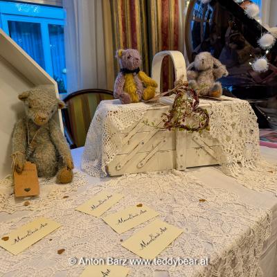 Wien Teddybaeren Puppen Miniaturen Boerse 2023 264
