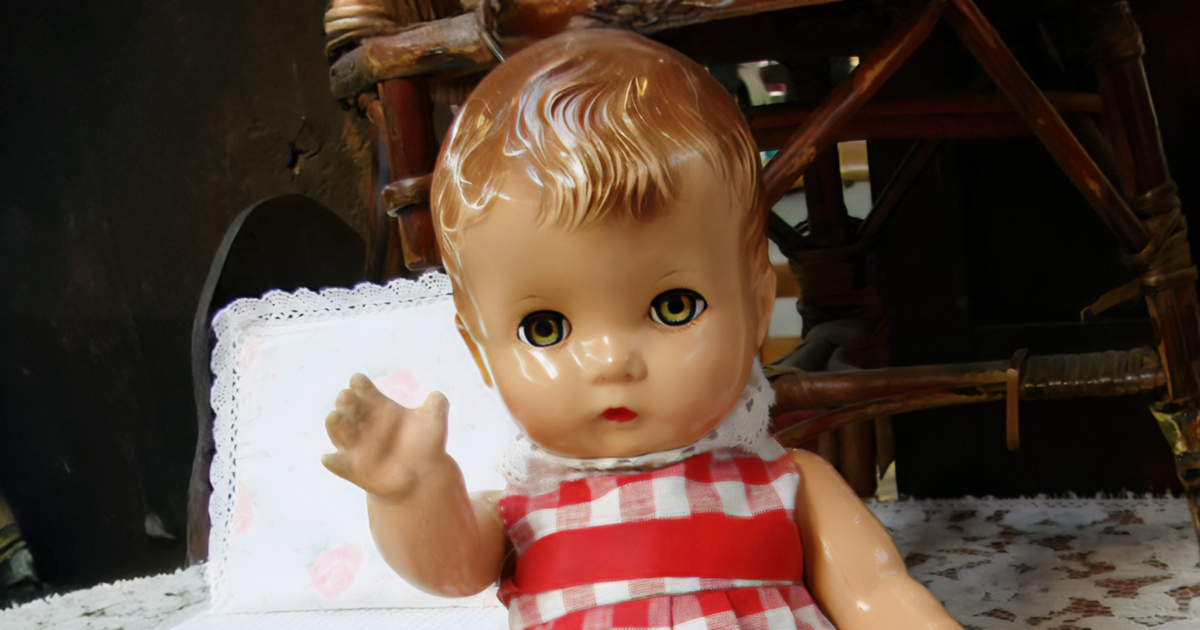 Effanbee Puppe Candy King USA sitzend